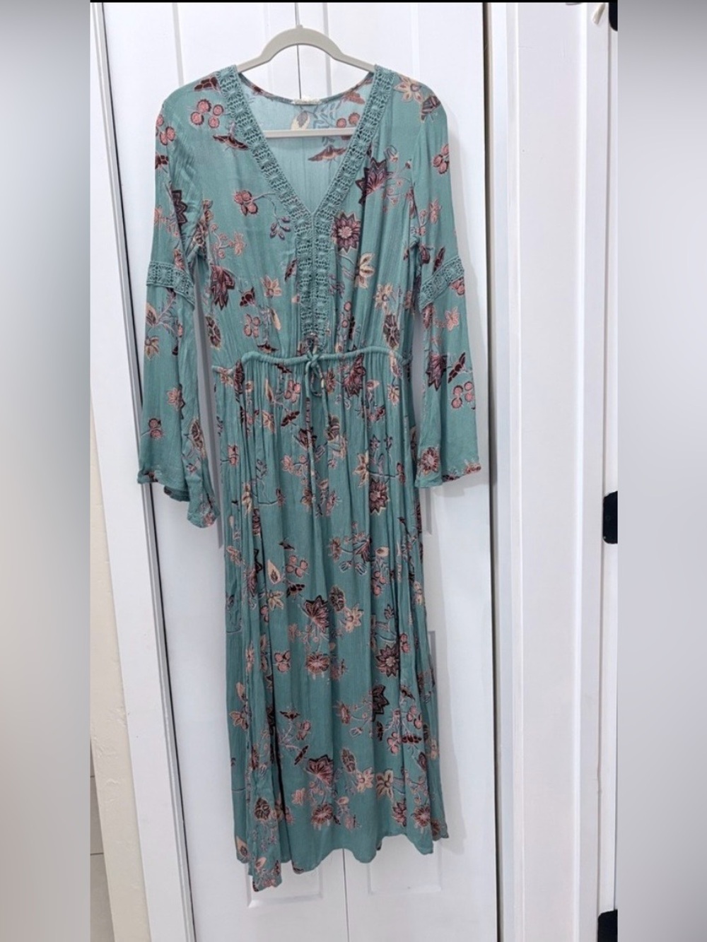 Kings Road Floral Crochet Lace Maxi Dress Teal Green Bell Sleeve Boho Medium